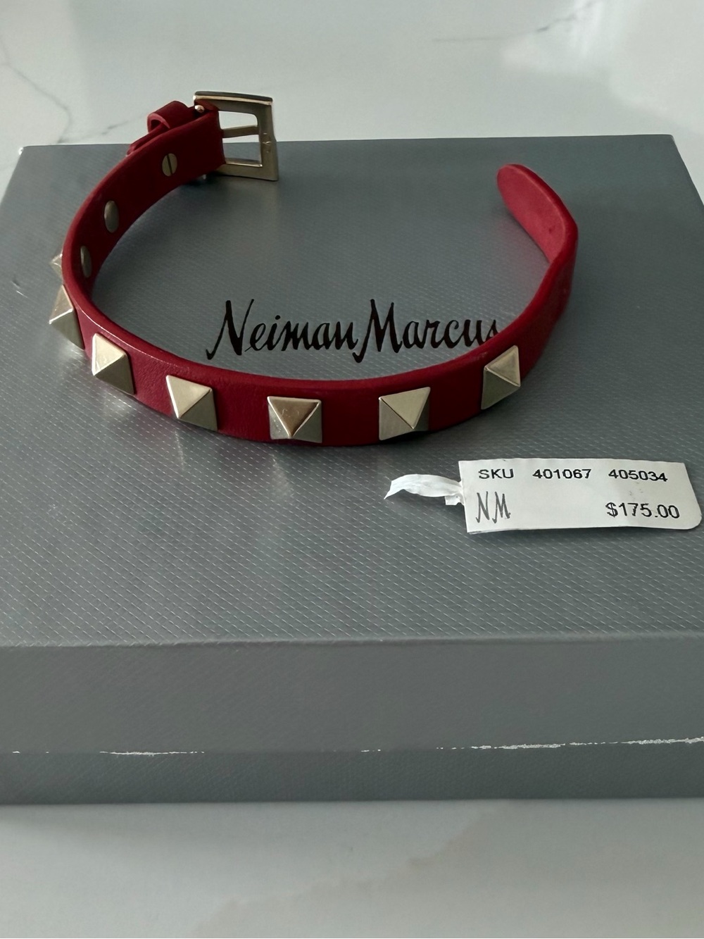 Valentino Garavani Small Leather Rockstud Bracelet